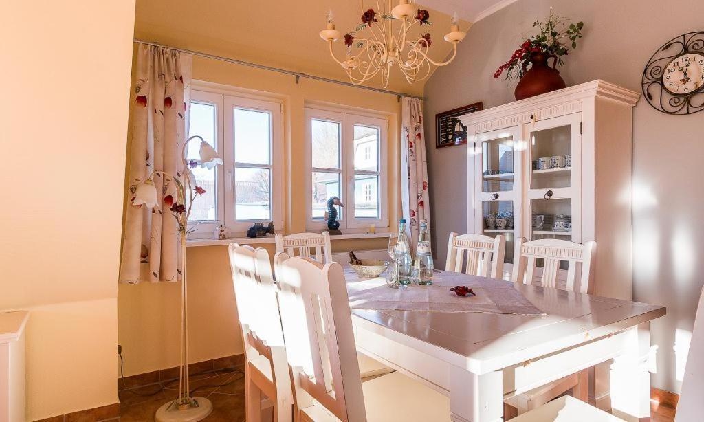 Madlen Apartamento Ahrenshoop Exterior foto